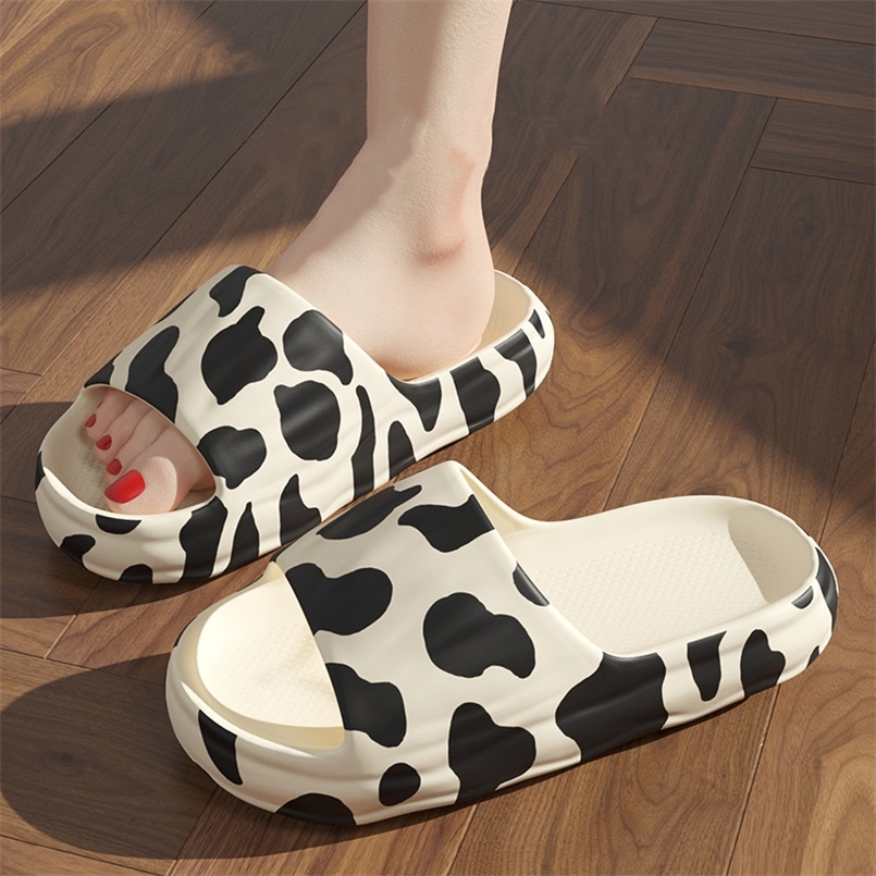 

Graffiti Cartoon Woman Soft Slippers Summer Thick Sole NonSlip Indoor Outdoor Sandals Casual Flip Flops Dissolving Ladies Shoes 220615, Orange