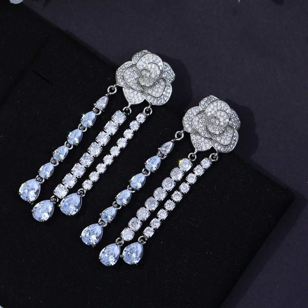 

Simple dangle Earring flower Diamond chandelier Earrings Lady Jewelry Dance party Superior Quality