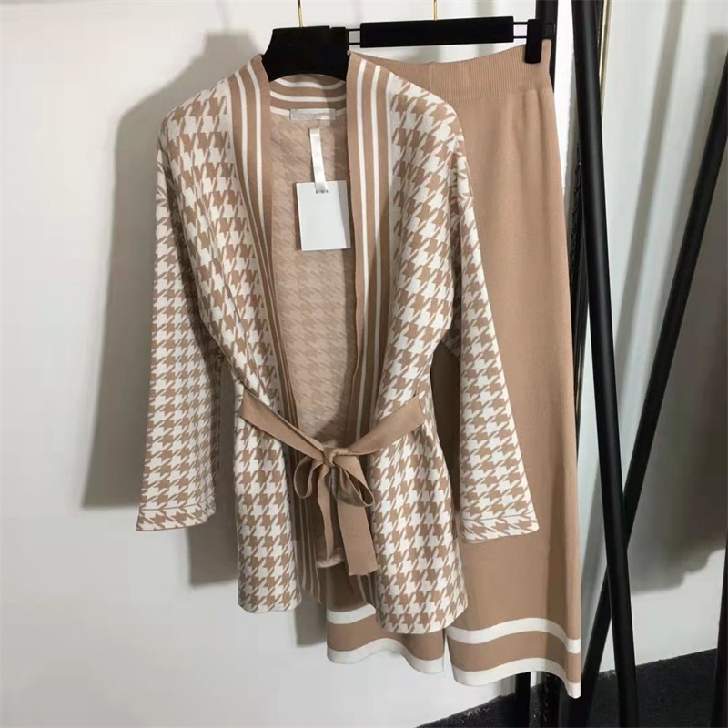 

Autumn And Winter New Fashion Long Cardigan Two Sets Of Women'S Two Pants Knitted Suit, Additional postage