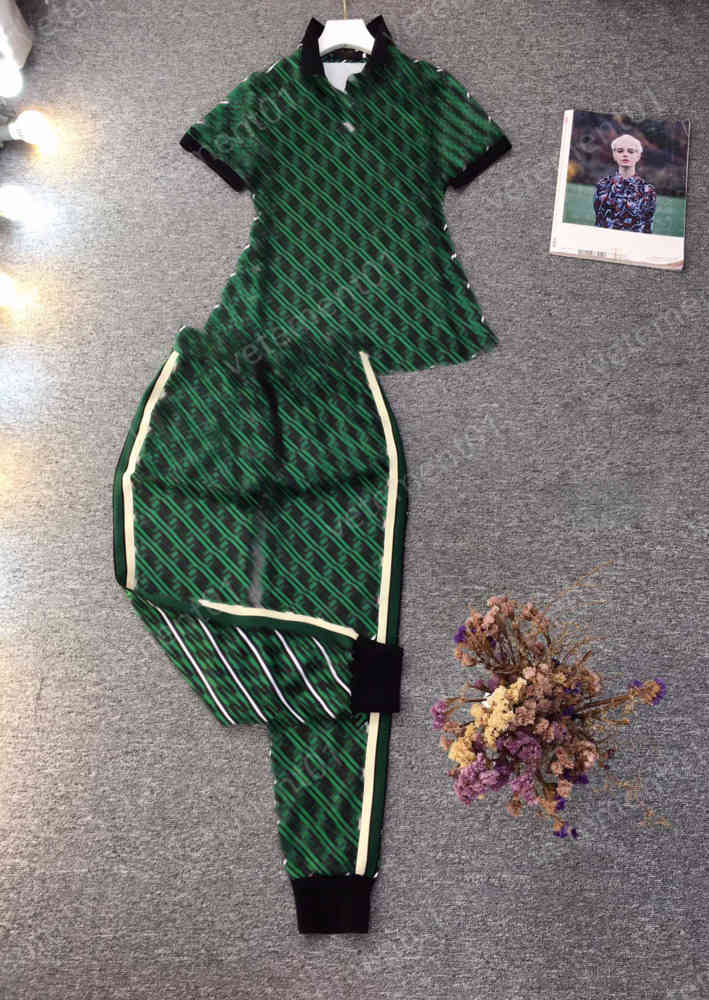 

Womens Two Piece Pants Stylish Tunic Stand-neck Short-sleeved T-shirt And Green Classic Brand Logo Trousers Sets Luxury Designer Tracksuits Women Clothing