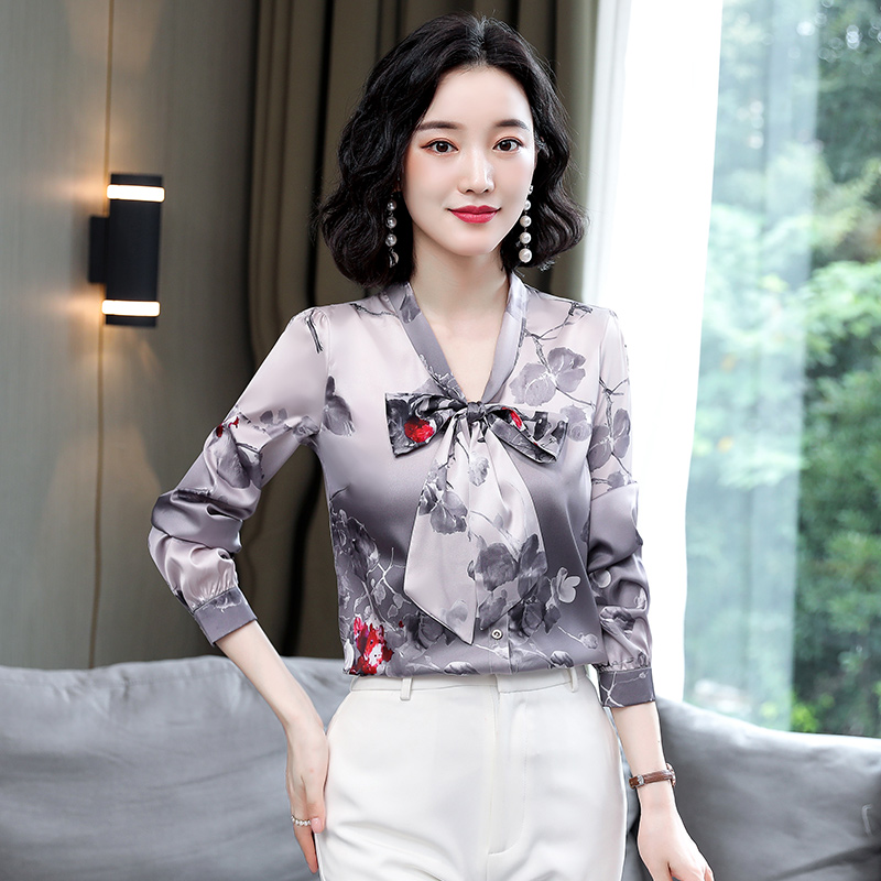 

2022 Vintage Fashion Bow Silk Shirt Long Sleeve Women Designer Retro Floral Blouses Casual Lady Office Button Down Shirts Spring Autumn Fine Elegant Runway Chic Tops