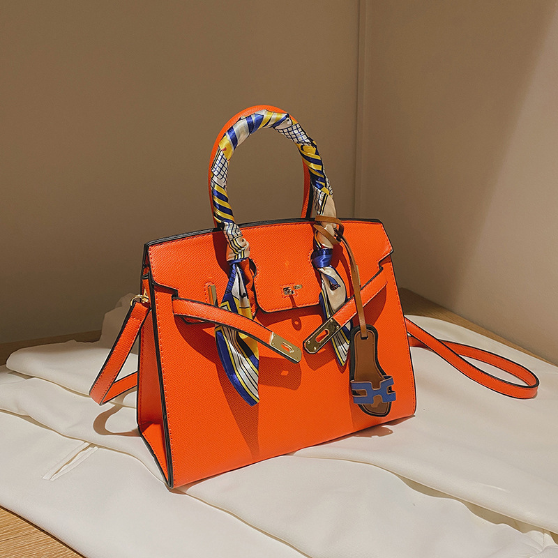 

Bag Womens Bag New Korean Style Trendy Womens Shoulder Messenger Bag Retro Birkin Kelly Portable Small Square, White
