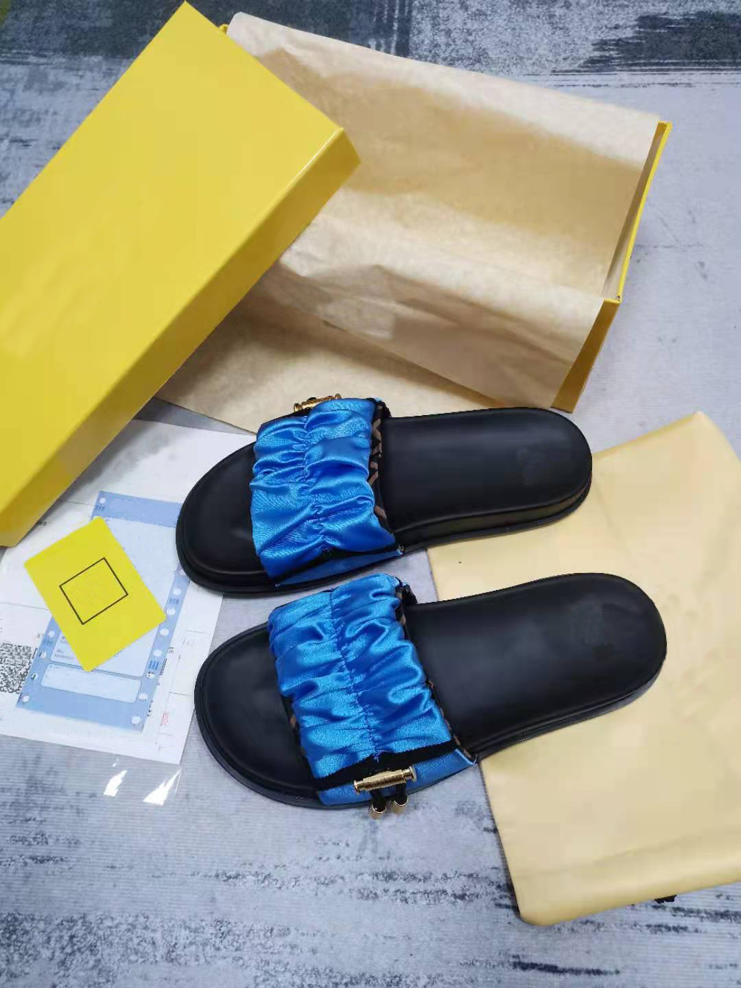 

Sandals Signature Banded Designer Slippers Women Slides Beach Baguette Summer Fashion Classic Flower Flat Sole Slide Top-Quality Size 35-42 3CZJ CAI6, Color 3