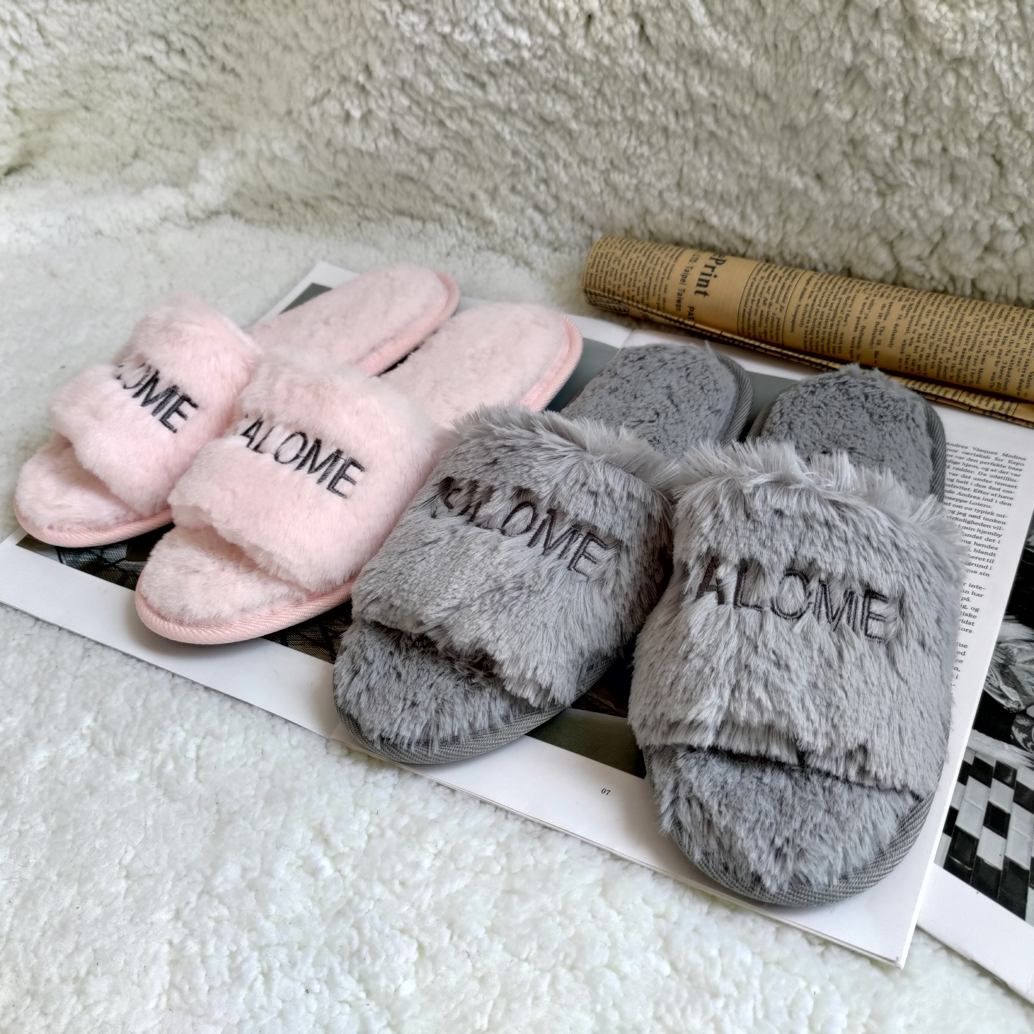 

2022 factory direct sales slippers autumn and winter couples letter plush slippers custom logo, Grey