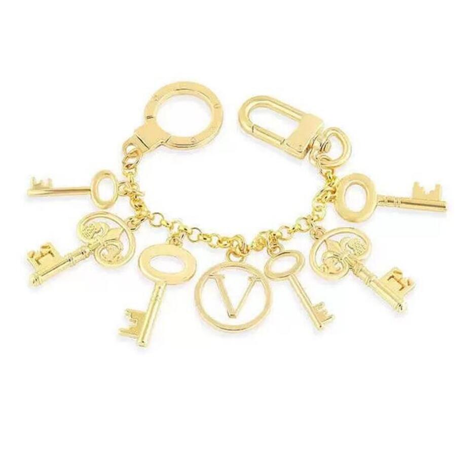 

Designer Brand Keychains High Quality Fashion Womens Mens Fashionable Handmade Keychain Alloy Key Shape Stylish Buckle Luxury Key Chain Bag Ring With Box Dustbags