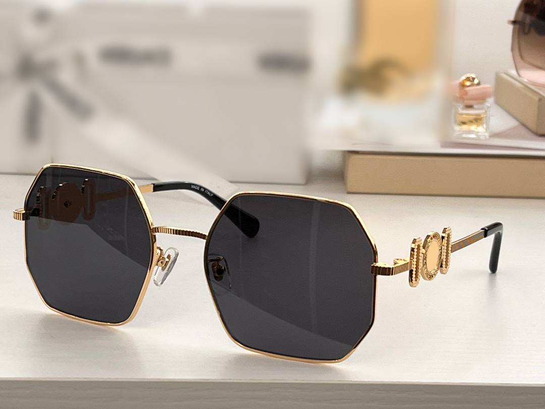 

Sunglasses For Women Men Summer 2248 Style Anti-Ultraviolet Retro Plate HexagonFull Frame Glasses Random Box