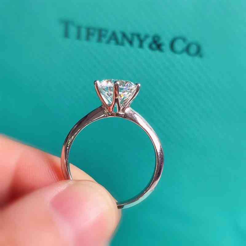 

T family classic six claw ring female proposal diamond genuine mosan vvs1 real fire color pt950 platinum closed mouth