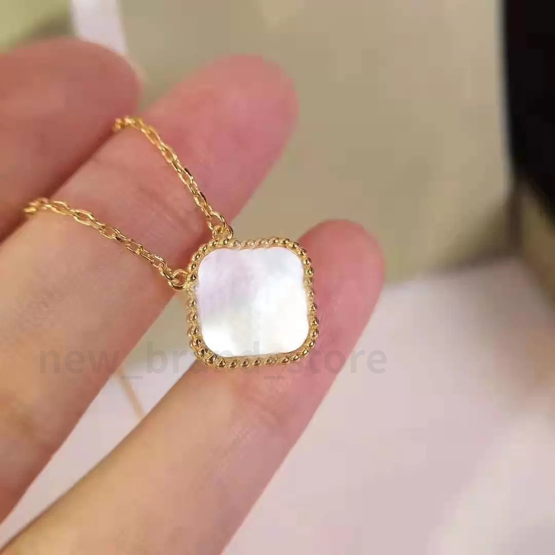 

2022 Four Leaf Clover necklace Mother of Pearl Green Flower Necklace Link Chain Womens with Box Jewelry designer necklaces