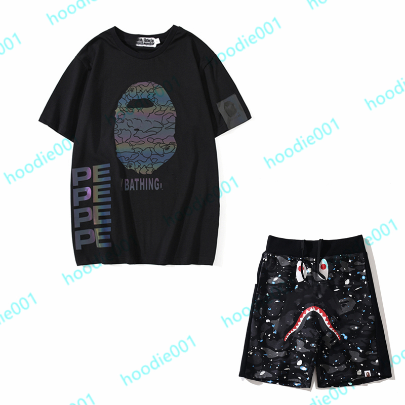 

High Quality Apes Men's T-Shirts Japanese Shark ape head tshirts luminous camo printing co-branded same style for men and women 2022 new 100% cotton Shorts T-shirt set 1-7, 1 pcs buttons