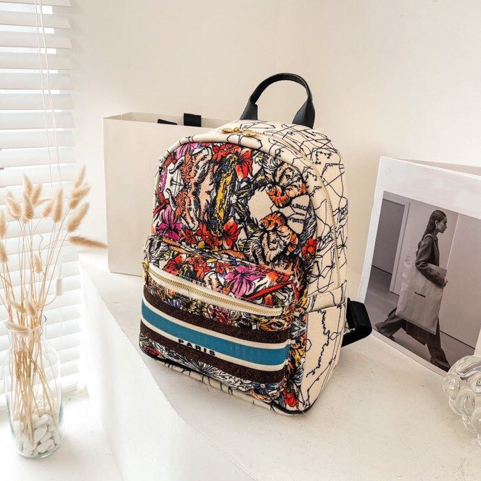 

Christmas Fashion women backpack big brand new mini bag printed small grils backpacks high-end all-match boys school bag 26*14*31cm, Yellow