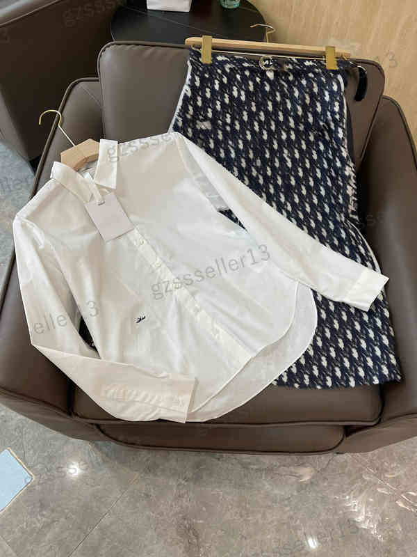 

Women Two Pieces Dress Designer Clothing C..D Embroidered White Shirt Classic Pattern Skirt Set