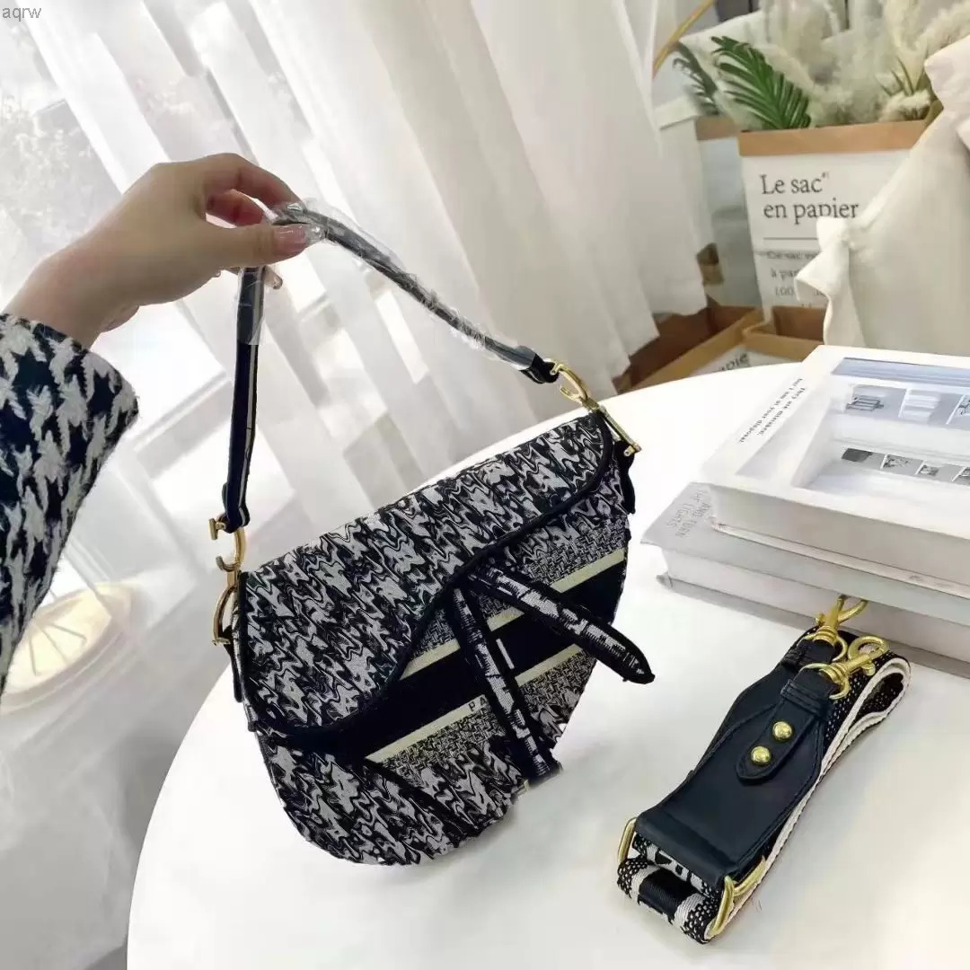 2022 Designers Sacs Femme Sac à main sac à main D Totes Messenger Fashion Metallic Handbags Classic Crossbody Clutch Pretty Bagpalace