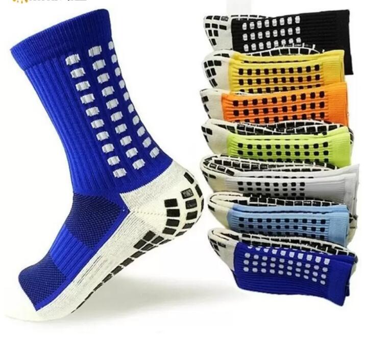 

Uss stock Men's Anti Slip Football Socks Athletic Long Socks Absorbent Sports Grip Socks For Basketball Soccer Volleyball Running FT29, Mix or note