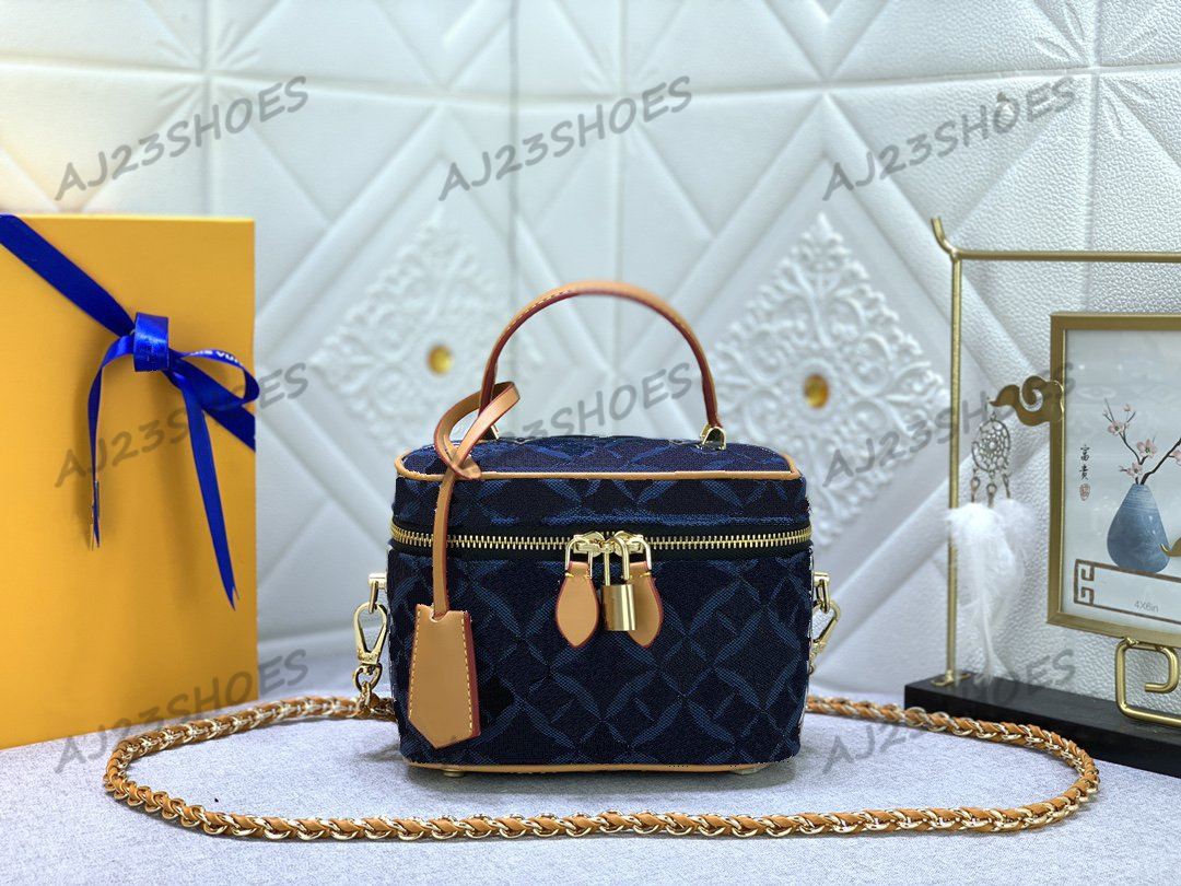 

Since 1854 Vanity BAG Charm PM Limited Ediction Jacquard Vanity Kit City Bags Luxurys Shoulder Cross-Body Leather-Chain Strap Designer Handbags, 01