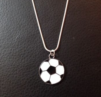 

Vintage Silver Enamel Soccer Ball Charms Statement Collar Choker Snake Chain Necklaces Pendant Jewelry For Women Girls Bijoux 10pcs U90
