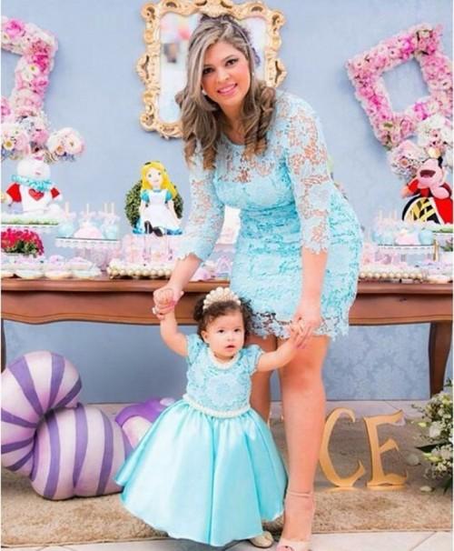 

New 2019 Mother and Daughter Dresses Jewel Neck Lace Zipper Back Wedding Party Gowns Lovely Princess Birthday Gowns, Chocolate