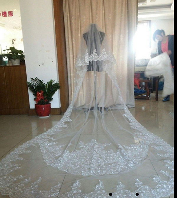 

Best Selling Luxury Real Image Bridal Veils Wedding Veil Three Meters Long Veils Lace Shining Applique Sequin Crystals Two Layers Cathedral Length, White