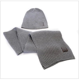

Wholesale-The latest style hat scarf for men and women suits two-piece