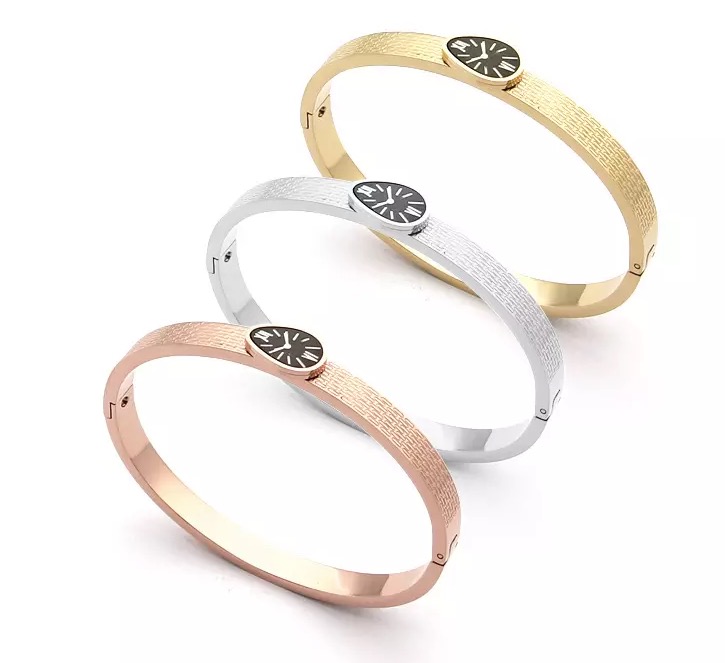 

Wholesale foreign trade titanium steel bracelet black snake head imitation dial engraved bracelet 18K gold watch bracelet jewelry