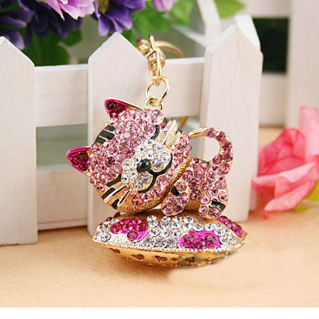 

Free shipping, Full Rhinestone Car Keyring,Lovely Drunk Cat Keychain ,Purse/handbag Charms /accessory, nice gift,Alloy Keyring
