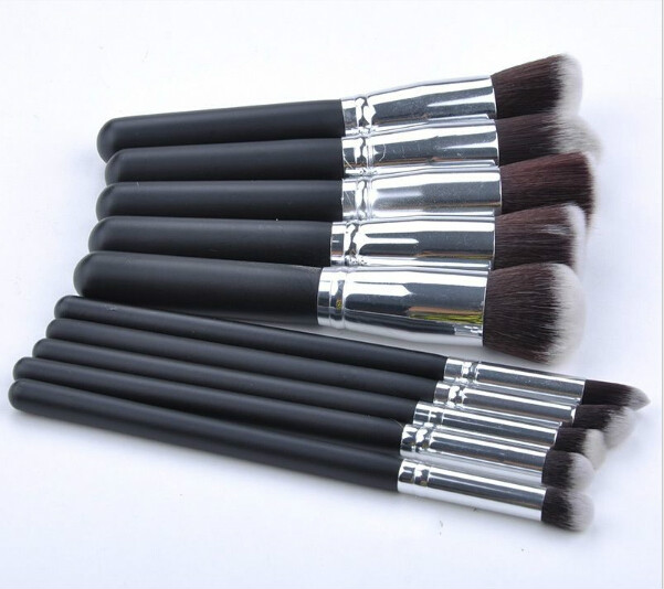 

New Arrival10pPcs/lot Silver Synthetic Kabuki Makeup Brush Set Cosmetics Foundation Blending Women Blush Makeup Tool