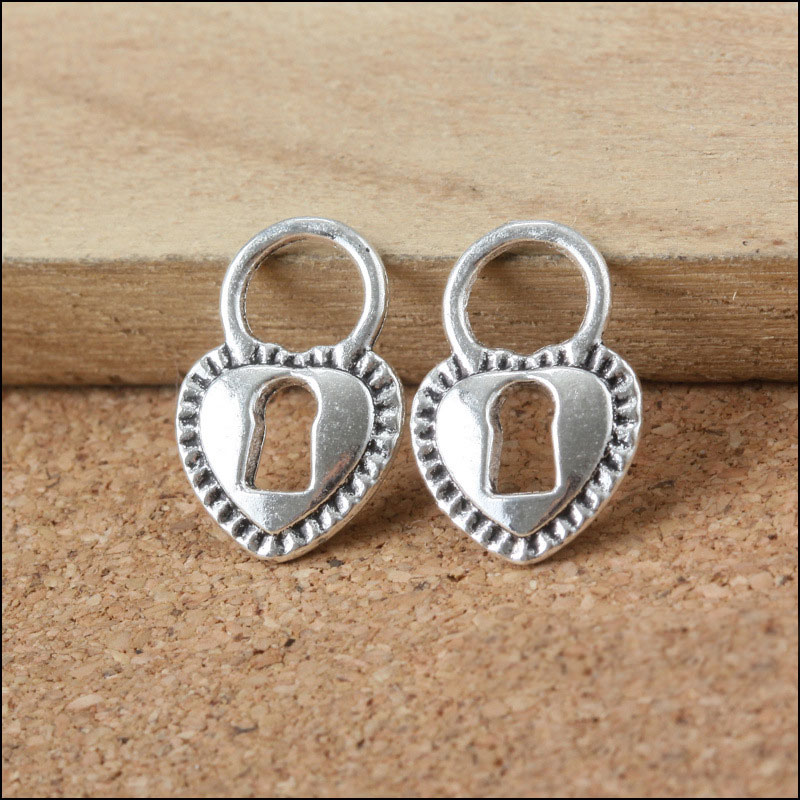 

Antique Silver Coated Heart Lock Alloy Charms For Valentine's Day Gifts AAC1094