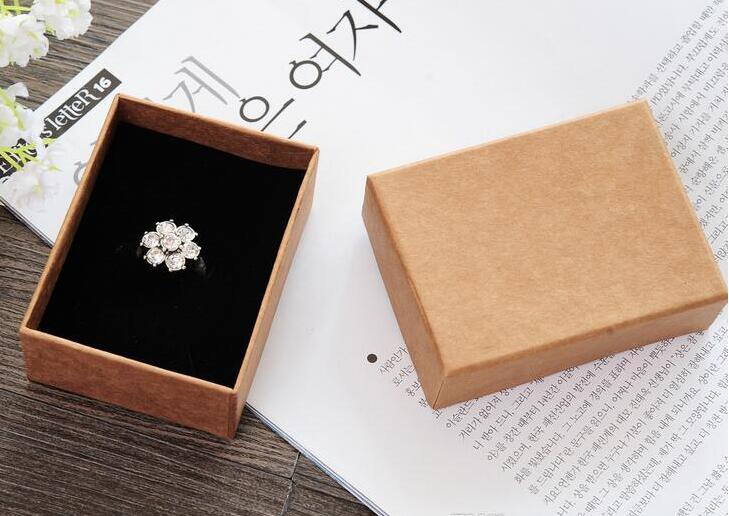 

Free Shipping High Quality Muji Necklace Jewelry Box/ Lovers Ring Case/ Gift Package/ Kraft paper Box (Middle)
