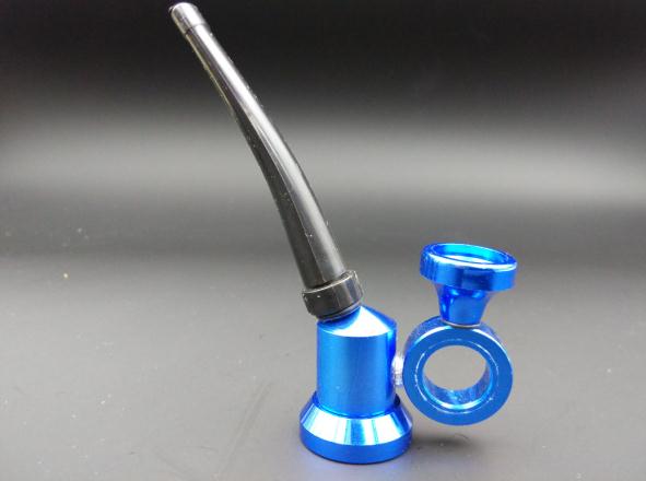 

Free shipping wholesalers ----- 2015 new Jamaica Reggae RASTA creative portable metal pipe / metal bong, aluminum + plastic mouthpiece, colo, Random color