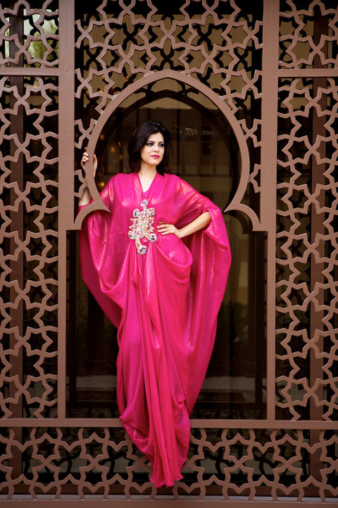 

Hot Pink Dubai Arabic Evening Dress Long Sleeves V-Neck Beaded Crystal Chiffon Kaftan/Abaya/jalabiya Women Maxi Dress Formal Party Gowns, Hunter