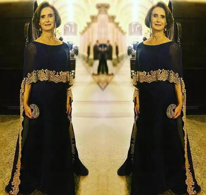 

Elegant 2017 Dark Navy Chiffon Mother Of The Bride Dresses With Gold Lace Applique Bateau Mother Groom Gowns Plus Size Custom Made EN110917