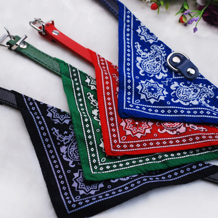 

2015 New 30pcs/Lot Wholesale Fashion Dog Bandana Triangle Scarf Collars Pet Cat Puppy Collars Fashion Dog Necklaces Pet Supplies