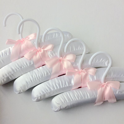 

25cm lenght children paded hangers satin cotton fabric wooden inside gold round hook and clips cream color export stocks 5pieces per set
