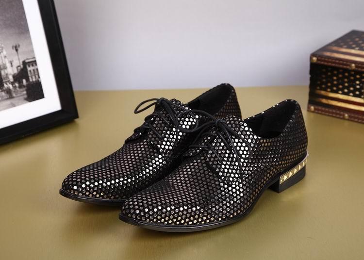 

New Arrival Mens Yellow Dress Shoes Designer Glitter Business Leisure Leather Shoes Pointed Toe Derby Shoes For Party Stage Shoe