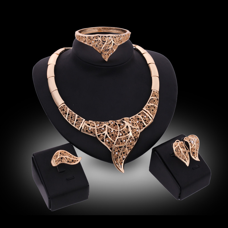 Bangles Necklaces Earrings Rings Sets Fashion Women Luxury Rhinestone 18K Gold Plated Hollow Out Leaves Party Jewelry 4-Piece Sets JS130