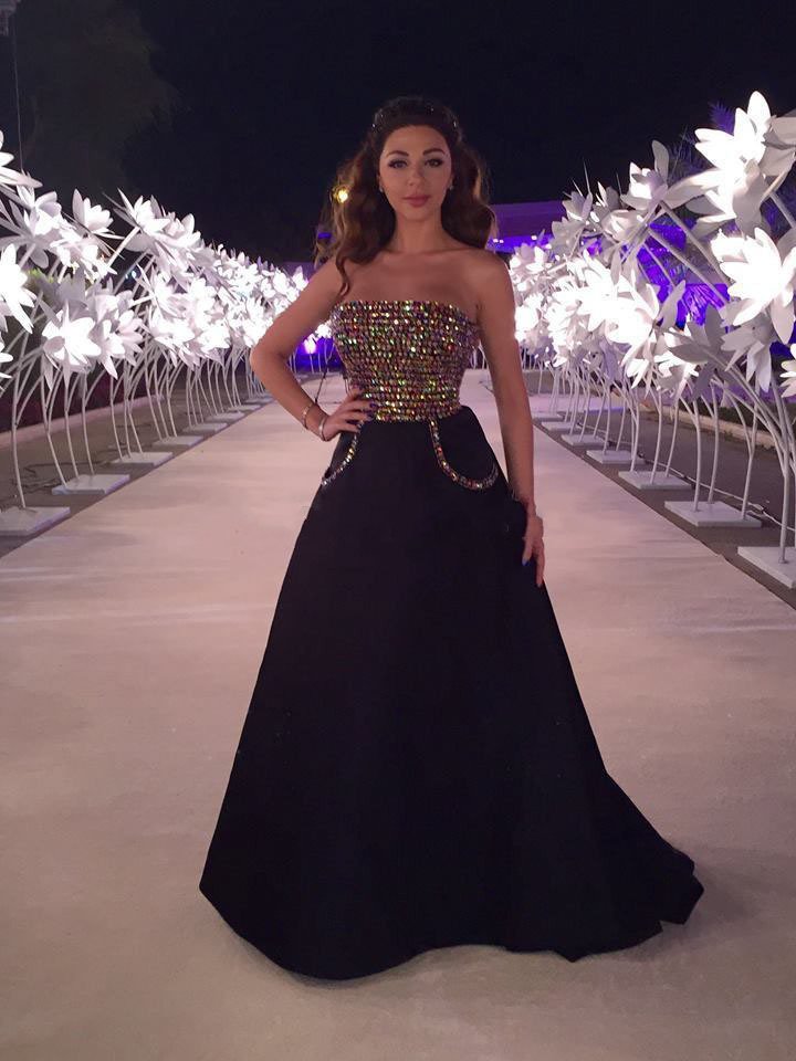 

Myriam Fares Black Evening Dresses 2016 Vestidos Sheer Strapless Neckline with Colorful Crystals Party Beaded Floor Length Celebrity Gowns, Gray