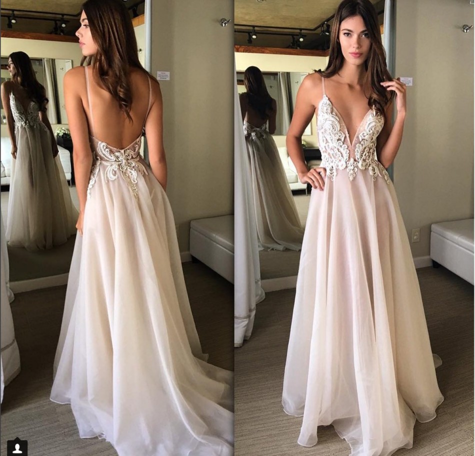 

2018 Sexy Backless Evening Dresses With Spaghetti Straps V Neck Appliques Illusion Chiffon White Ivory Formal Evening Gowns, Black