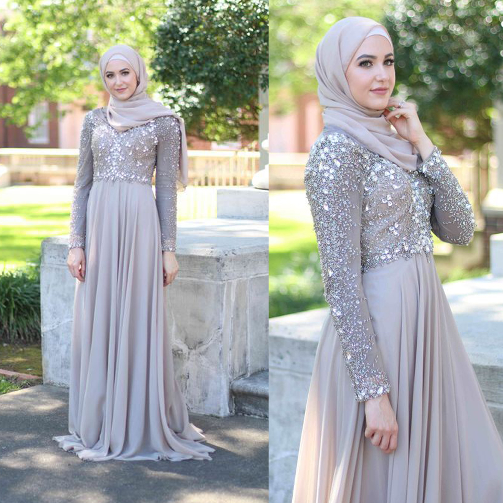 

High Neck Muslim High Neck Hand Beading Bridesmaid Dress Grey Chiffon Floor Length Maid Dress for Guest with kerchief