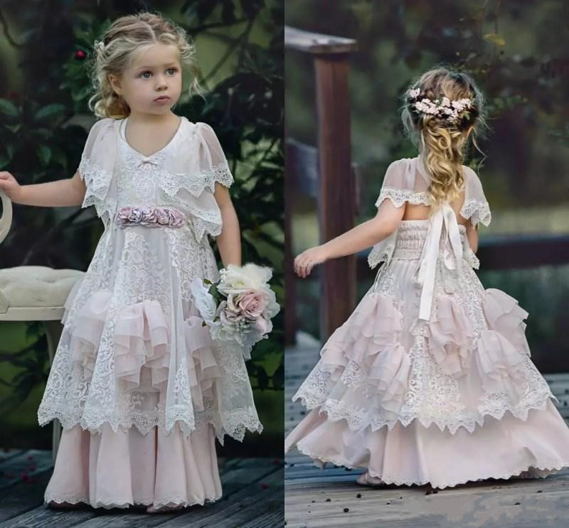 

Lovely Blush Pink Bohemia Flower Girl Dresses Jewel Neck With Short Sleeves Vintage Lace Ruffles Kids Party Wear Girls Pageant Dresses, Hunter