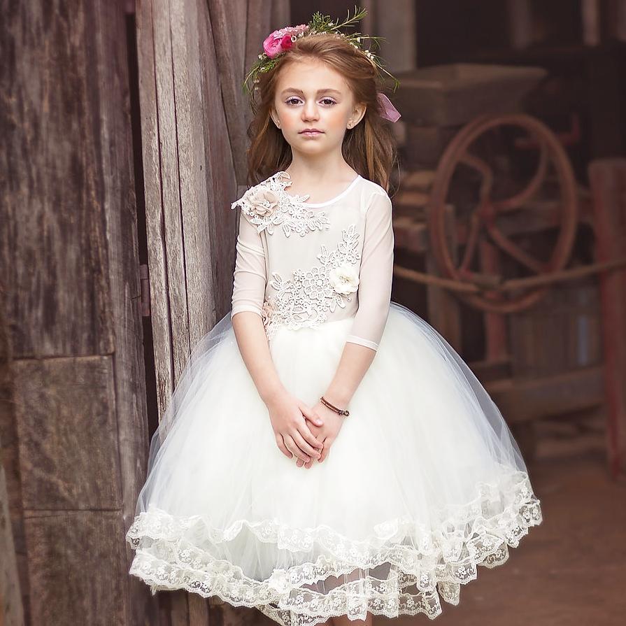 

Cheap Ivory Lace Appliqued Ball Gown Flower Girl Dresses For Weddings Little Girls Pageant Dress With Half Sleeves Tulle Communion Gowns, Silver