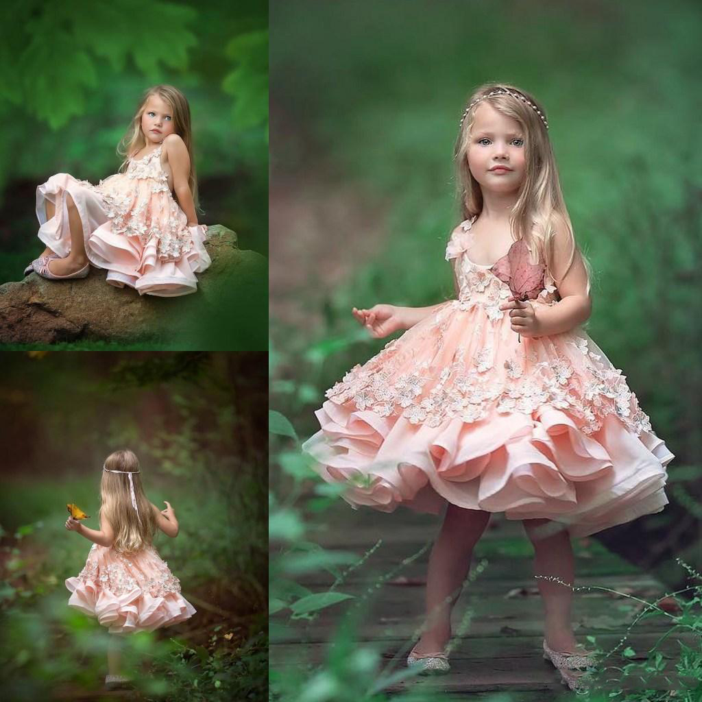 

Lovely Pink 3D Appliques Girls Pageant Gowns Tiered Knee Length Communion Spaghetti Flower Girl Dresses For Wedding Kids Formal Wear, Purple