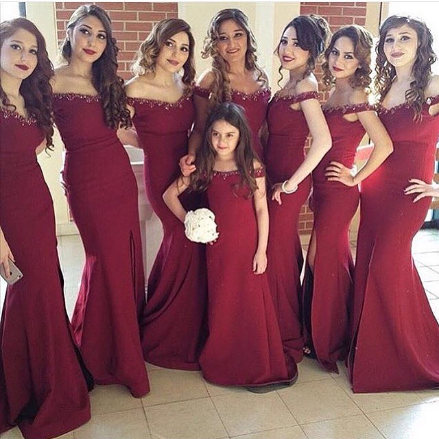 

Dark Red Satin Straight Long Bridesmaid Dresses Sweetheart Off Shoulder Beaded Elegant Formal Dresses Leg Slit Wedding Guest Dresses