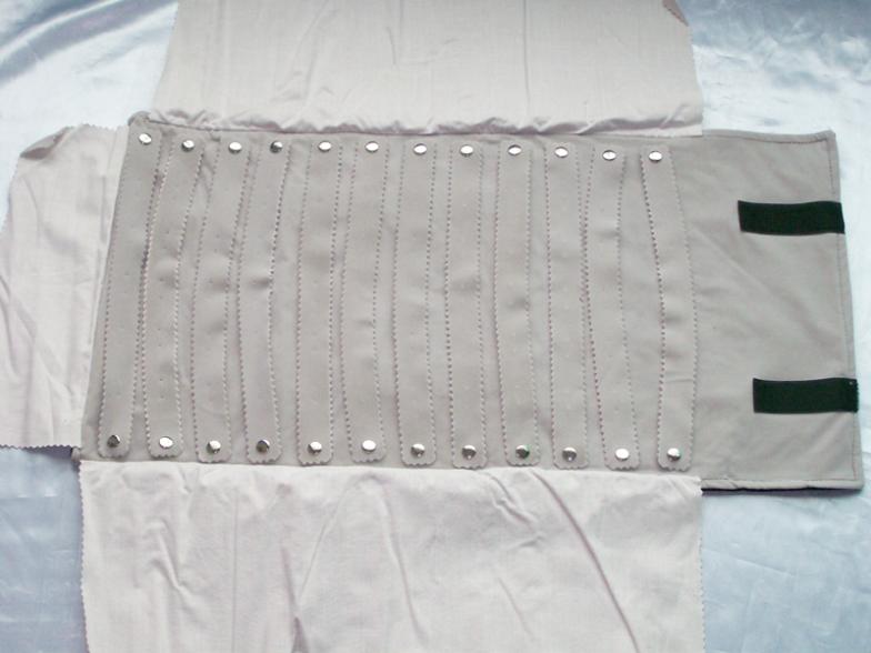 Présentoir de bijoux en velours gris noir, sac de rangement de boucles d'oreilles, support Portable pour bijoux de mode, étui de transport, sac d