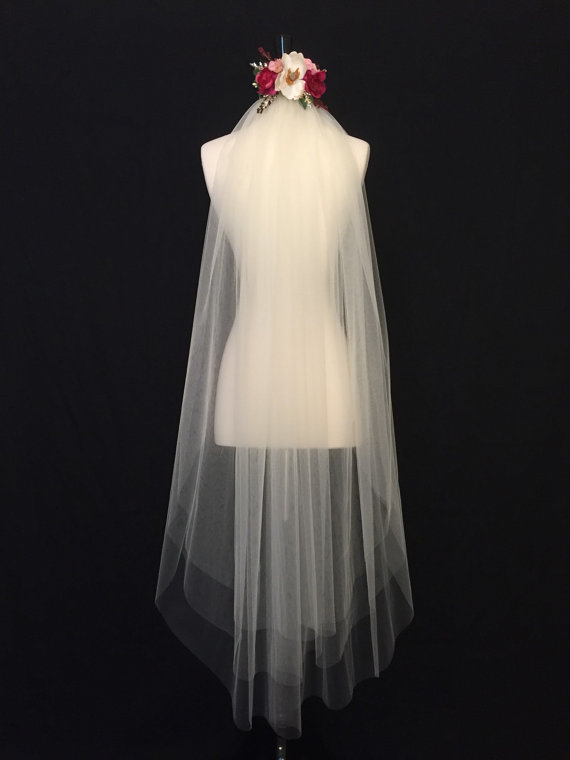 

New Top Quality Elegant Luxury Cheap Best Sale Fingertip White Ivory Cut Edge VeilMantilla Bridal Head Pieces For Wedding Dresses
