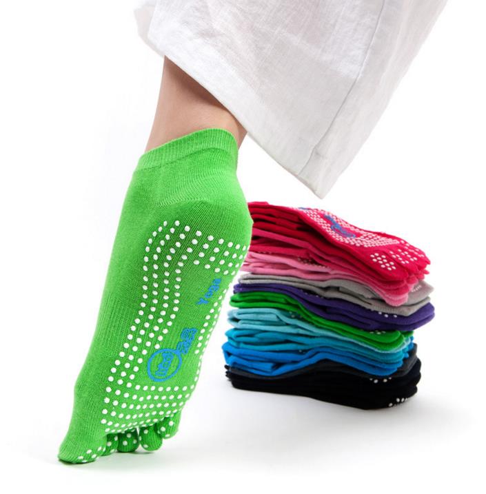 

Women Yoga Toes Socks Five Fingers Ankle Sock silicone Non Slip Massage pilates Gym Dance Sport Exercise Physical fitness Socks Hosiery gift, Multi