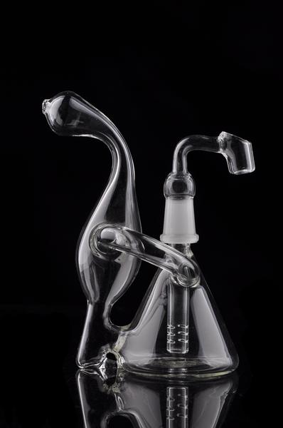 

Dab Rig Mini Beaker Recycler Glass Bong Hand Blown Unique Design Small Water Pipe 6 inch Oil Rig Bubbler Sale Delicate Appearance G15