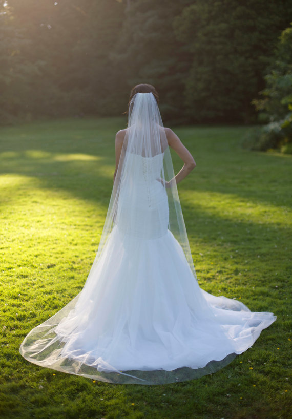 

New High Quality Amazing Elegant Fashion Designer Best Sale Romantic Chapel White IvoryCut Edge Veil Mantilla Veil Bridal Head Pieces