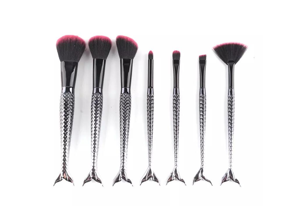

Black Mermaid Brush Spiral Makeup Brush Set 7pcs Cream Face Power Brushes Multipurpose Beauty Cosmetic Brushes