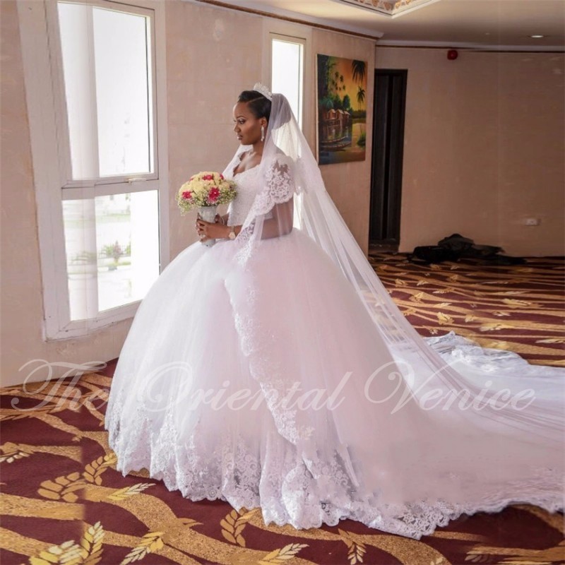 

2019 Luxury Lace Ball Gown African Wedding Dress Custom Made Plus Size Chapel Train Nigerian Style Wedding Gowns Casamento For Country, Champagne