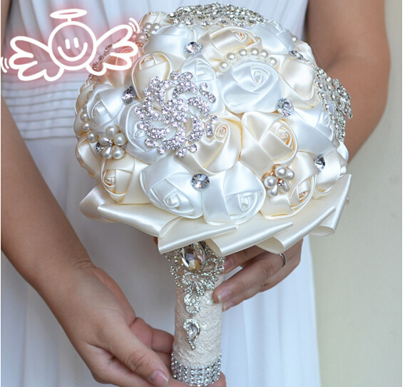 

2021 Newest Wedding Bridal Bouquets with Handmade Flowers Peals Crystal Rhinestone Rose Wedding Supplies Bride Holding Brooch Bouquet