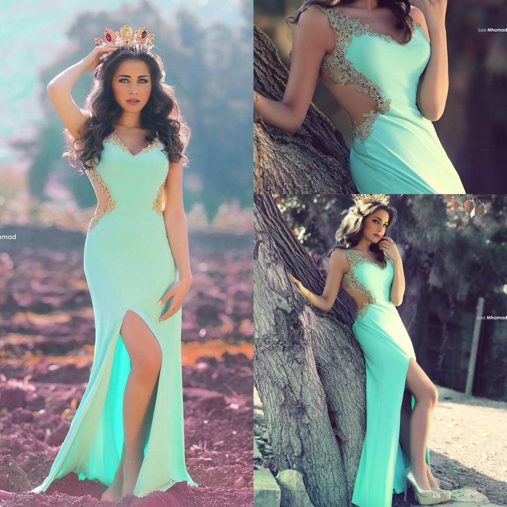 2021 Robes de soirée de sirène Mint Vert Col V-Col Vers Appliques Dentelle Gold Dentelle Perles Voir à travers le sol Longueur longue robe de bal